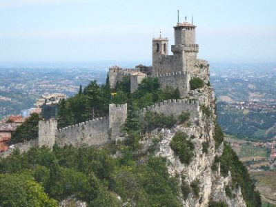  DEMATOUR - PONTE dell’IMMACOLATA a URBINO, PESARO & i MERCATINI di NATALE a CANDELARA e SAN MARINO dal 06 al 08 DICEMBRE 2026